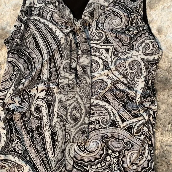 White House Black Market Paisley Top - Large - Picture 4 of 8